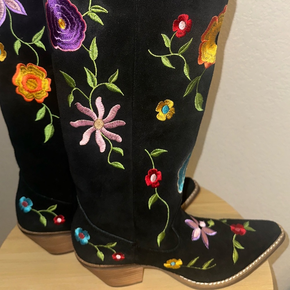 Dingo Black Floral Embroidered Heeled Boots - Picture 6 of 7